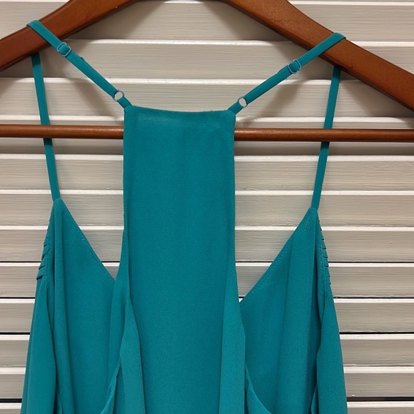 140. Norah Cami Top in Green - Picture 7 of 10